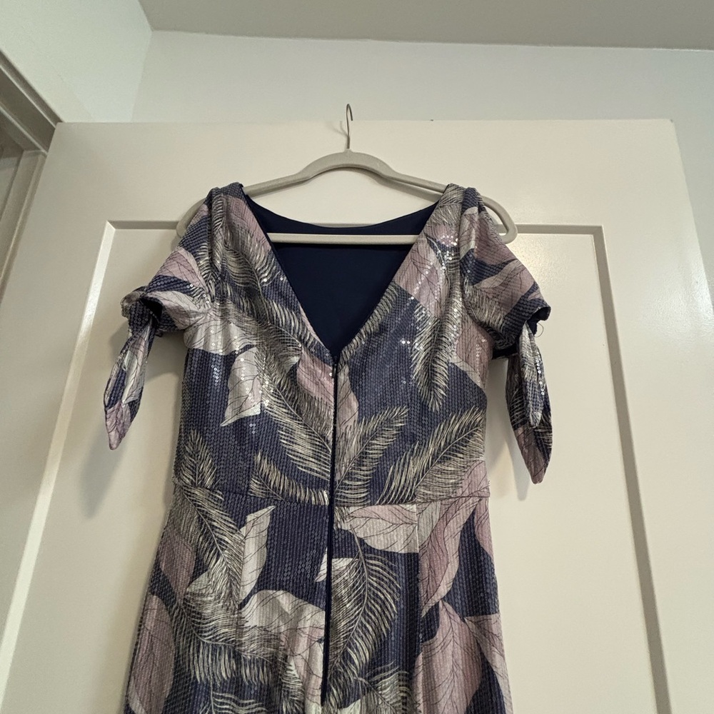 JS Collections Leaf Pattern gown - Picture 2 of 9